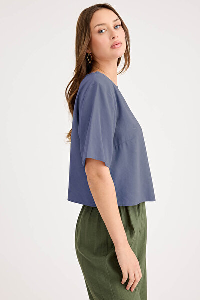 Vitrin Round Neck Short Sleeve Crop Blouse