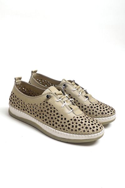 StWenn Genuine Leather Perforated Flower Patterned Comfortable Daily Shoes