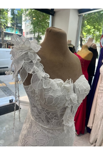 ABAD.HANDMADE Omuz detaylı dar kesim mini After party gelinlik