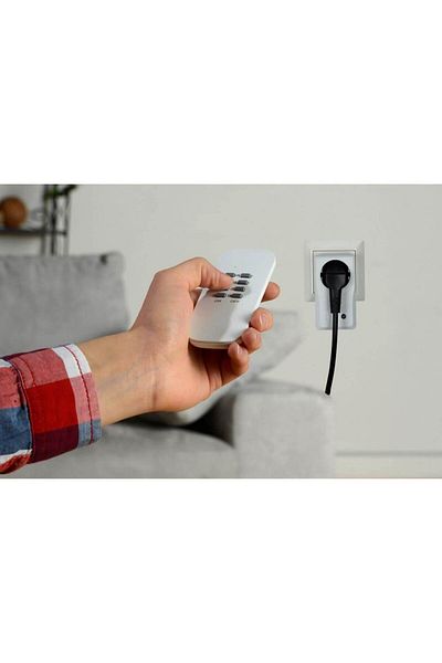 Unitec Set of 3 Sockets with Remote Control,