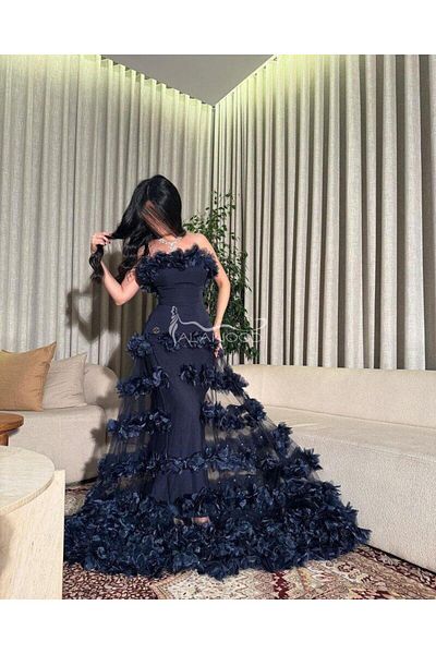 ALANOOD FASHION Navy blue evening dress decorated with roses in an elegant design