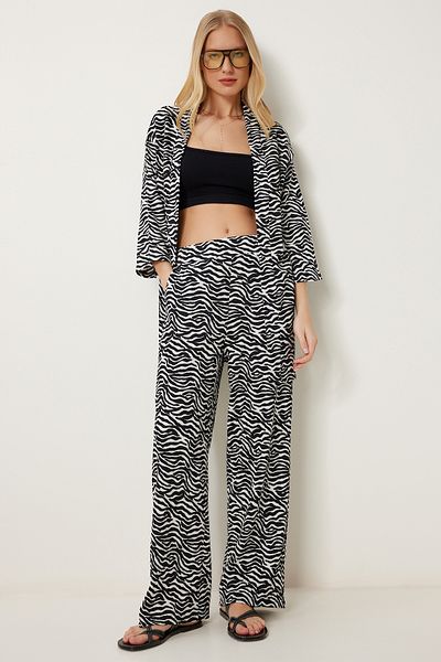 Happiness İstanbul Women's Black and White Patterned Flexible Knitted Bottom-Top Set Zv00314