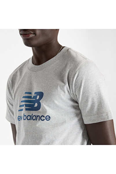 New Balance Sport Essentials Gradient Logo T-Shirt