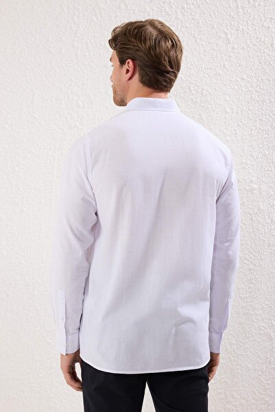 Trendyol Collection Weißes, normales Hemd TMNSS25GO00052