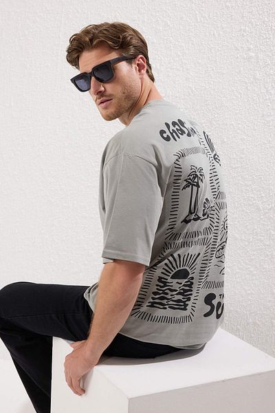 Trendyol Collection Gray Unisex Oversize/Wide Cut Printed 100% Cotton T-Shirt Tmnss25Ts00031