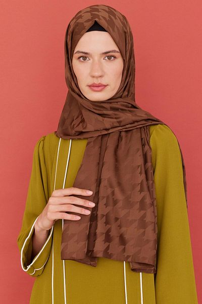 MİRSOY SCARF Копринен жакардов шал с шарка „хаундстут“ в цвят кафе