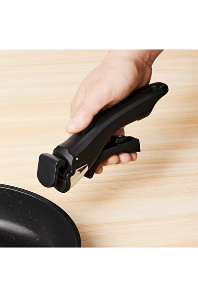 SHUFA Glamping 9 Piece Easy Clip Removable Handle Portable Pan and Pot Set