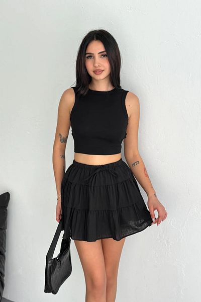 The Robi Fusta de in cu pantaloni scurți