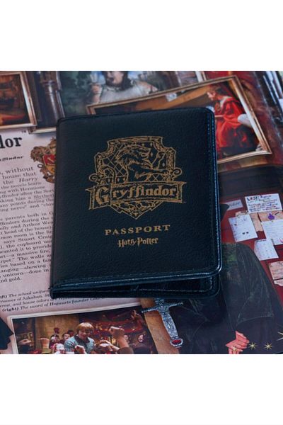 Sihir Dükkanı Gryffindor Passport Cover Licensed Leather