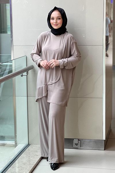 Ceremony Tunic with Front and Hem Chiffon Accessory Deatyl Sandy Suit with Loose Trousers