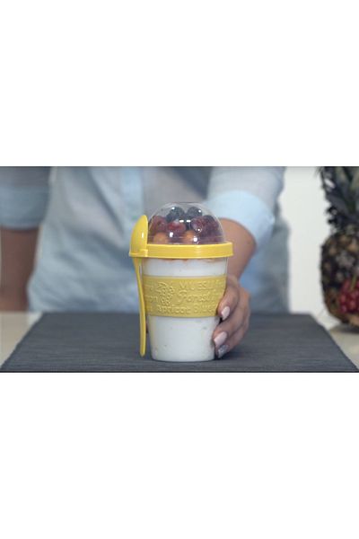 Leony Snack Food Yogurt Muesli Granola Diet Container with Lid and Spoon - Food Storage Container