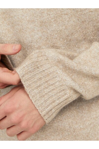 Jack & Jones Ανδρικό πουλόβερ Jack&Jones oversized με στρογγυλή λαιμόκοψη - Μινιμαλιστικό casual στυλ - Αγοράστε τώρα!