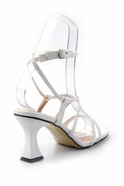 Bambi Bílé dámské klasické boty na podpatku K 05726441009