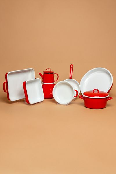 EBUTAY La Vita Rossa Red 7-Piece Handmade Enamel Set