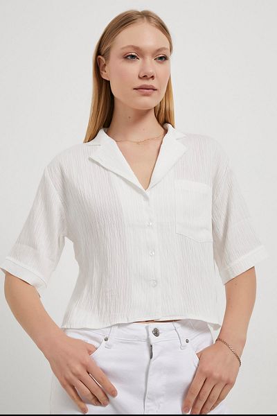 Arma Life Women's Open Collar Short Sleeve White Crop Shirt with Pockets