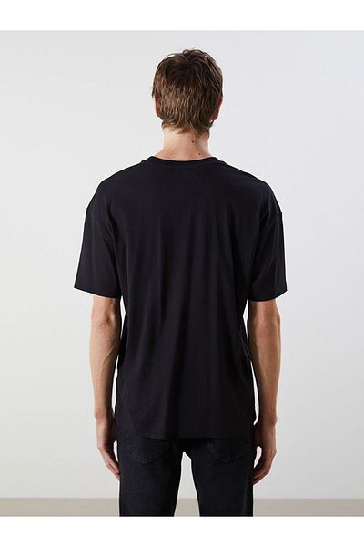 LC Waikiki New Season Crew Neck εμπριμέ χτενισμένο βαμβακερό ανδρικό Tisort - S5J858Z8