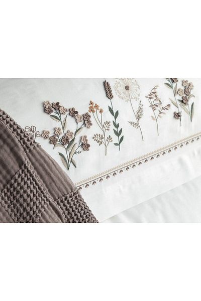 Dantela Veria Embroidered Handmade Duvet Cover Set & Pique Set - Beige