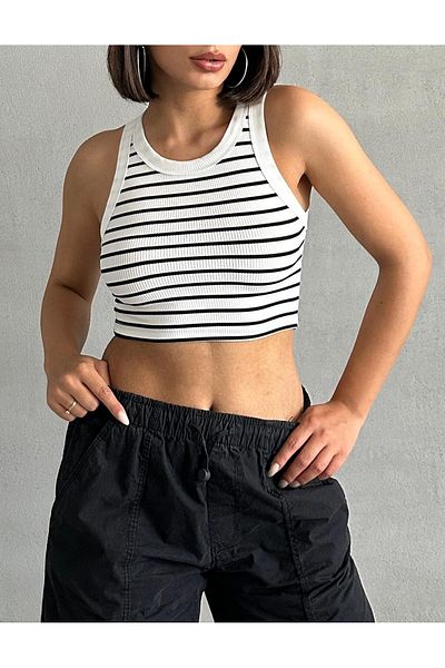The Base Crop Top cu guler cu Halter pentru damă