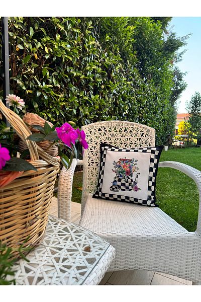 Merve Kaymakcı Compatible Kirlent Case with Cactus Checkerboard Pattern