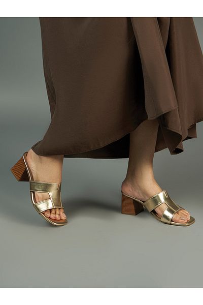 Heel Your Sole By Styli Metallic Design Leather Block Heel Sandals