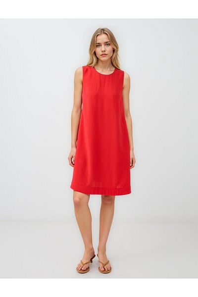 Jimmy Key Red Relaxed Cut Round Neck Sleeveless Midi Dress