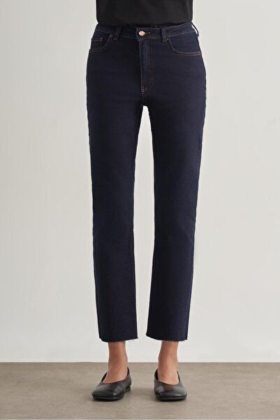 Mizalle Kesikli Mom Fit Denim Lacivert Pantolon