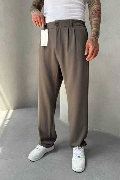 MADZEYMODA Men's Baggy Fit Pleated Light Brown Fabric Trousers Ke-1000