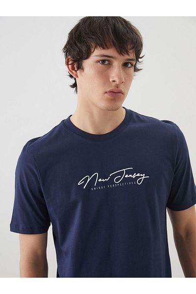 LC Waikiki New Season Crew Neck εμπριμέ χτενισμένο βαμβακερό ανδρικό Tisort - S5FF24Z8