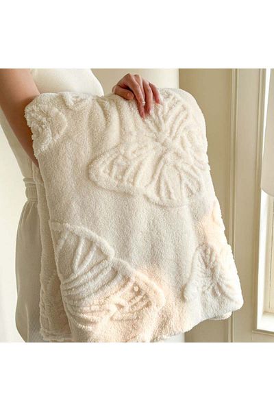 Choice 150x200cm White 1pc Butterfly White Four Seasons Flannel Blanket with Exquisite 3D Butterfly Comfort