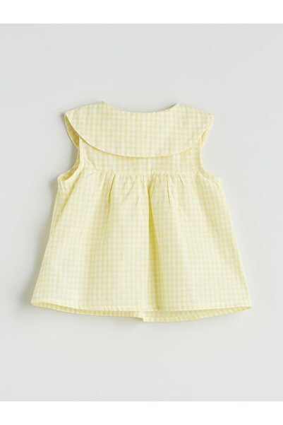 LC Waikiki Lcw Baby Strawberry Embroidered Baby Girl Blouse and Shorts 2 Pcs