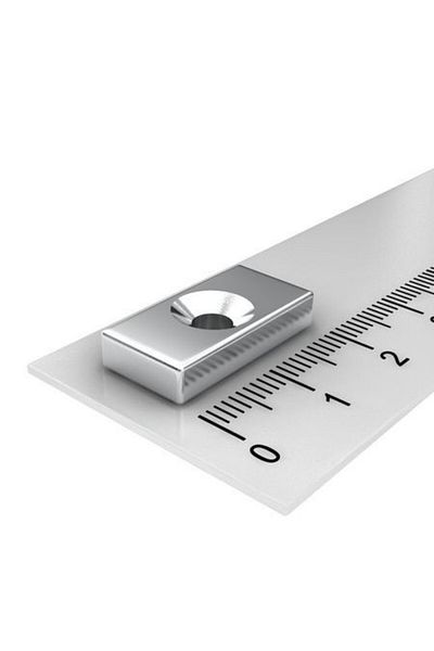 OEM Strong neodymium block magnet 20 mm x 10 mm x 3 mm with 4 mm diameter mounting hole