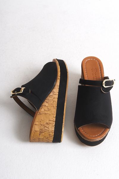 Shoesers Women's Special Design Accessory Single Strap Wedge Heeled Suede Slippers