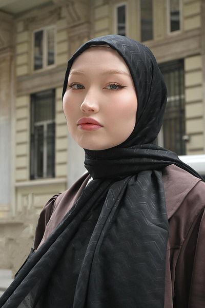 Pull Scarfs Black - Zigzag Pattern Bamboo Jacquard