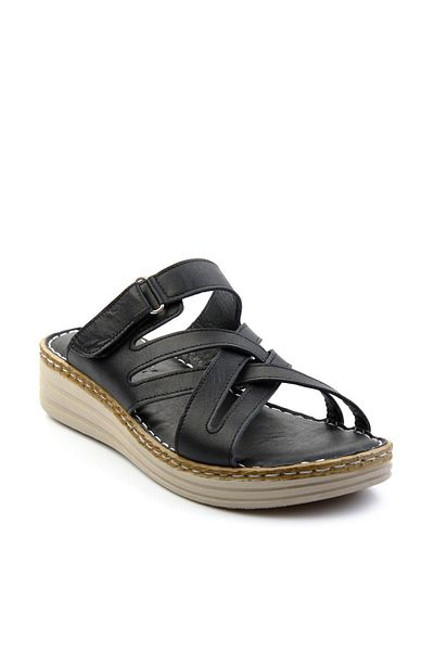 Bambi Black Leather Women's Slippers K04281030603