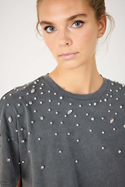 No Matter What Kurzes T-Shirt mit Steinstickerei