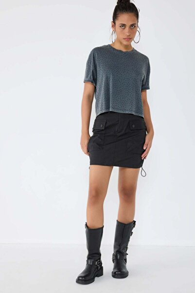 No Matter What Kurzes T-Shirt mit Steinstickerei