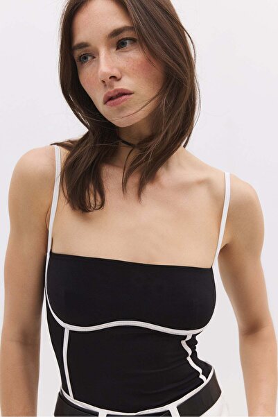 No Matter What Stretch-Body mit Paspelierung