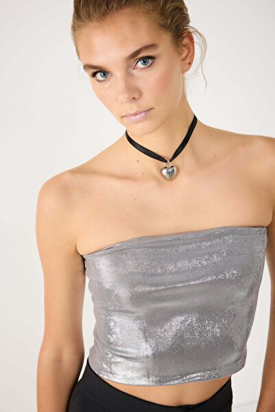 No Matter What Trägerloses Crop-Top aus glänzendem Stoff
