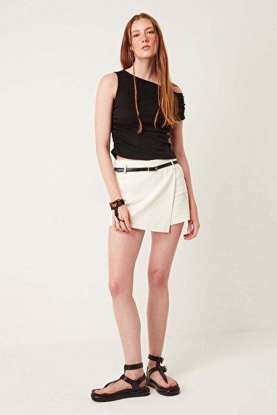 No Matter What T-Shirt mit asymmetrischem Kragen und Falten