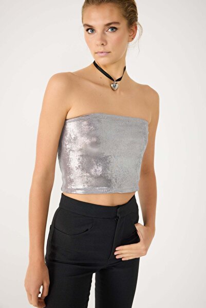 No Matter What Trägerloses Crop-Top aus glänzendem Stoff