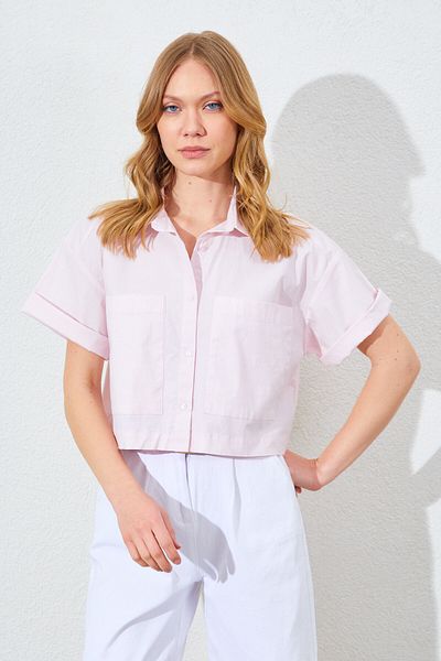 Manche Double Pocket Low Sleeve Crop Shirt - Pink |   Mk161448-01