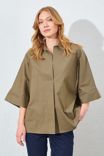 Manche Low Sleeve Front Placket Loose Cut Shirt - Khaki |   Mk161449-01