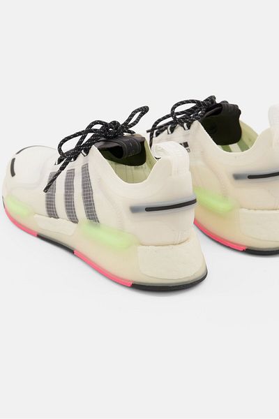 adidas Men Lace Up Closure Outdoor Sport Shoes, Cream