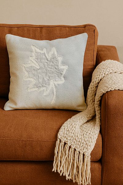 Rivaİstanbul White Leaf Straw Look Woven Punch Throw Pillow Cover