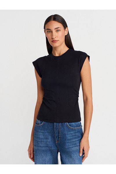 Dilvin 31875 Stitch Detailed T-Shirt-Black