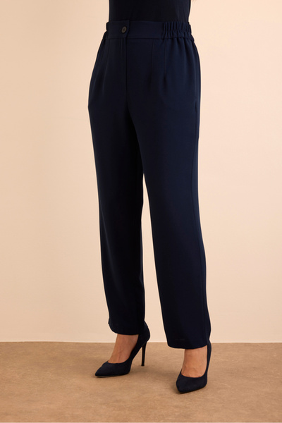 Aker Beli Lastik Detaylı Krep Pantolon