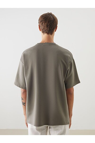 LC Waikiki Ανδρικό κοντομάνικο μπλουζάκι με λαιμόκοψη LCW Vision