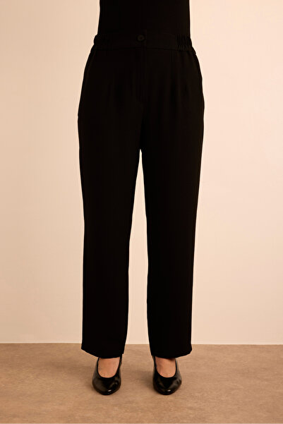 Aker Beli Lastik Detaylı Krep Pantolon