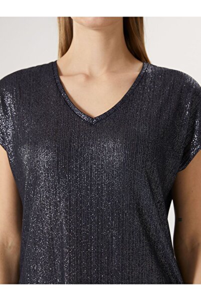 LC Waikiki Lcwaikiki Classic V-Neck Shiny Look Women's T-Shirt