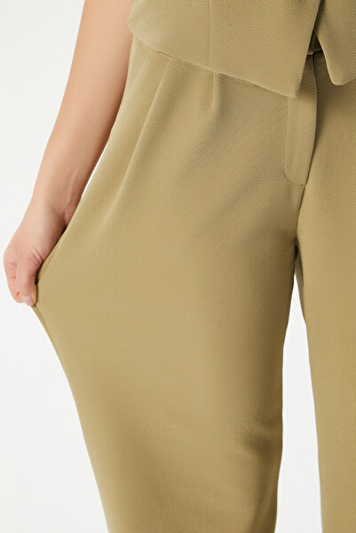 Ritnice Women's Petra Oil Green Vest Lycra Pants Bottom Top Set